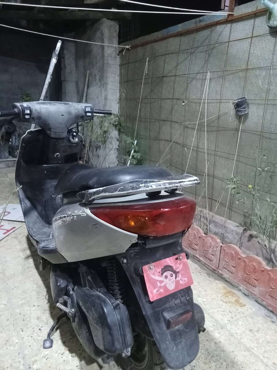 السلام عليكم دراجه بريز  140للبيع كهربائيات شغاله دشبول شغال كلشي شغال نقصها بس الوجه  السعر 275وبيها مجال بسيط ***********
