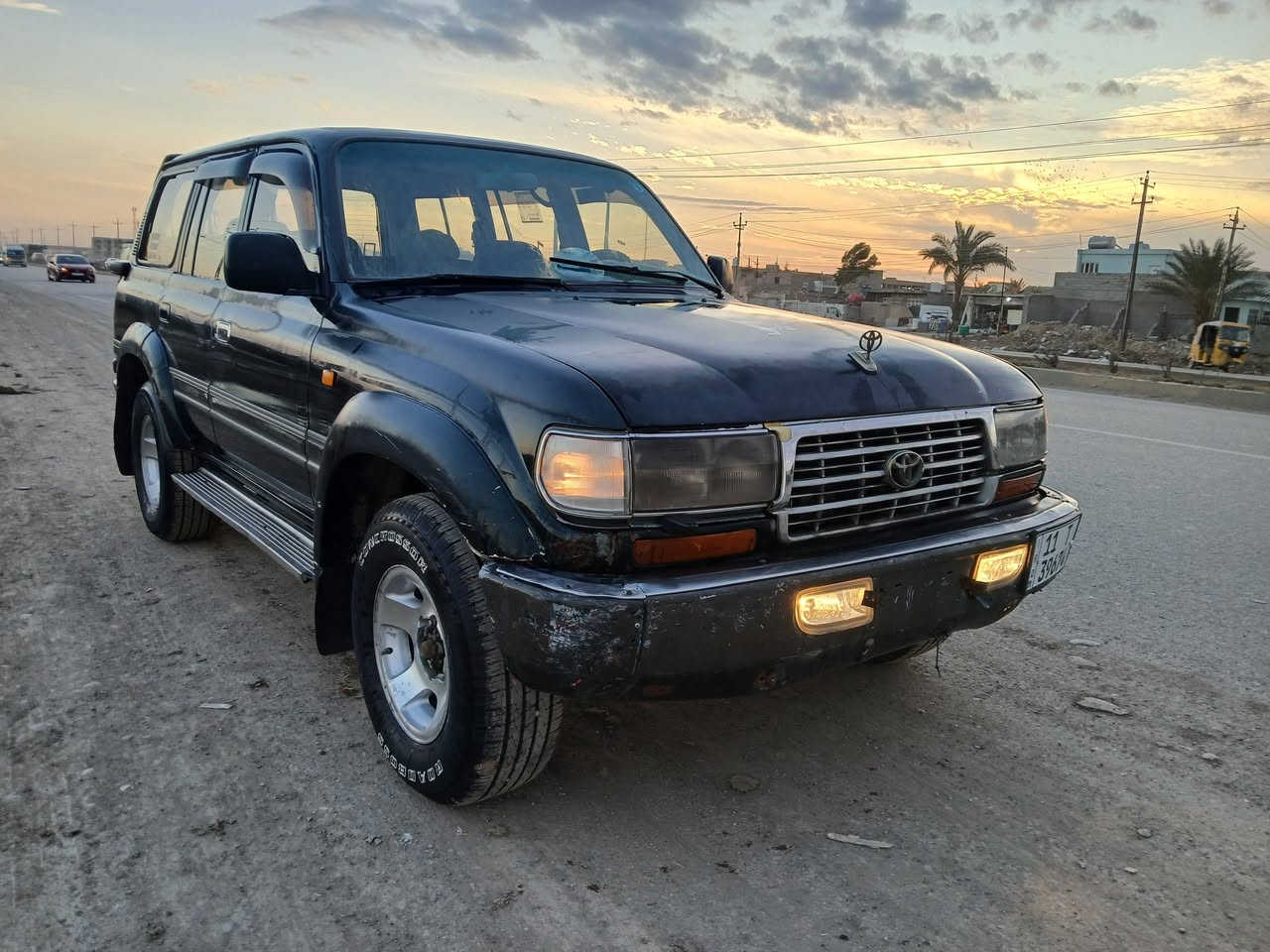 السلام عليكم شباب
لاندكروزر ليلى علوي 4500
موديل السيارة ١٩٩٥
محرك ٤.٥ كير اوتوماتيك 
فتحة سقف 
٣ قطع تبريد شغال
تخم تاير جديد 
السيارة فول مواصفات 
السيارة تحتاج بعض الترتيب 
مكينة كير بحالة ممتازة جدا 
السيارة قطة صيغ وحدة فقط لا غيرها 
رقم هزة كلة جديد بسمي شرط التحويل 
رقم بغداد انكليزي 
لوكير شغال 
السيارة ما طالعة صيد قبل 
السعر ٦٥ وبي مجال للشراي يتصل 
المكان ديالى بعقوبة بهرز 
اخوان كل التفاصيل كاتبهن اعتذر عن رد خاص 
***********
