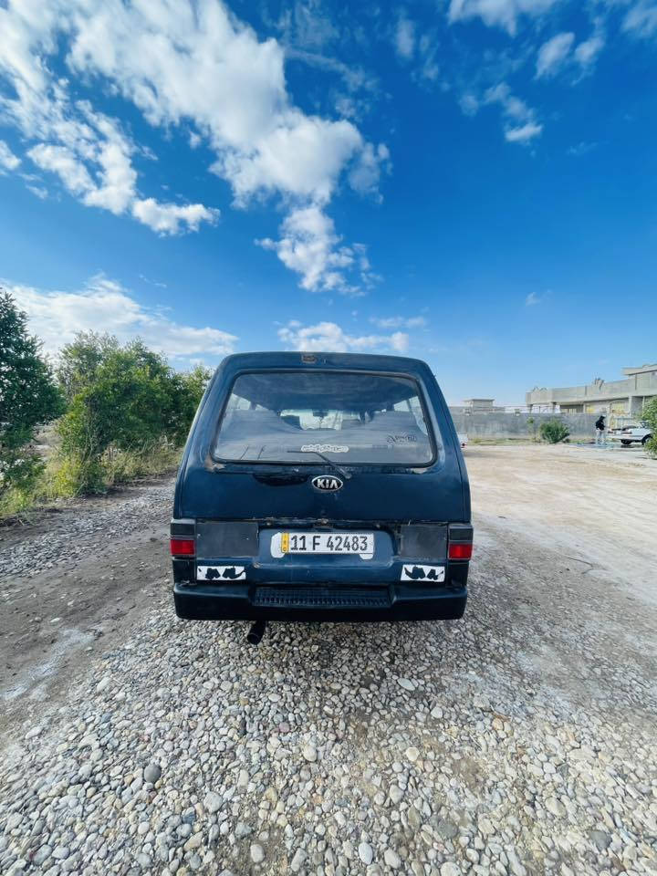 السلام عليكم كيه بسته 1994 رقم بغداد حمل السياره جاهزه علا آخر حبابه تخم تاير صدر كير محرك كله جاهز  المكان واسط الحفريه للستفسار ***********
***********
