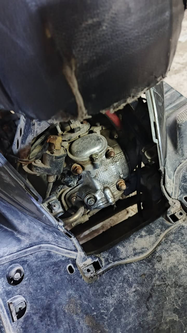 سلام عليكم سكنس نثيه كوري دراجه شغاله
ابيع كوم حديد سعر 350 وبيها مجال 
الاستفسار ***********
او خاص
