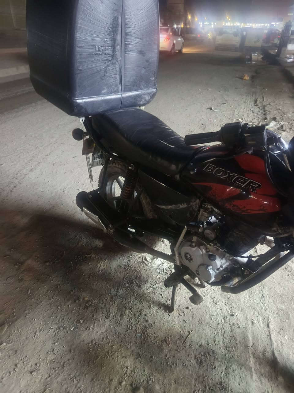 بوركسر 2022
دراجه نضيفه خير من الله 
رقم بغداد بسمي 
***********
مكاني سبع البور 
2250وبيه مجال
