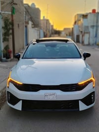 K5 جي تي لاين • موديل ٢٥ • جلد احمر
