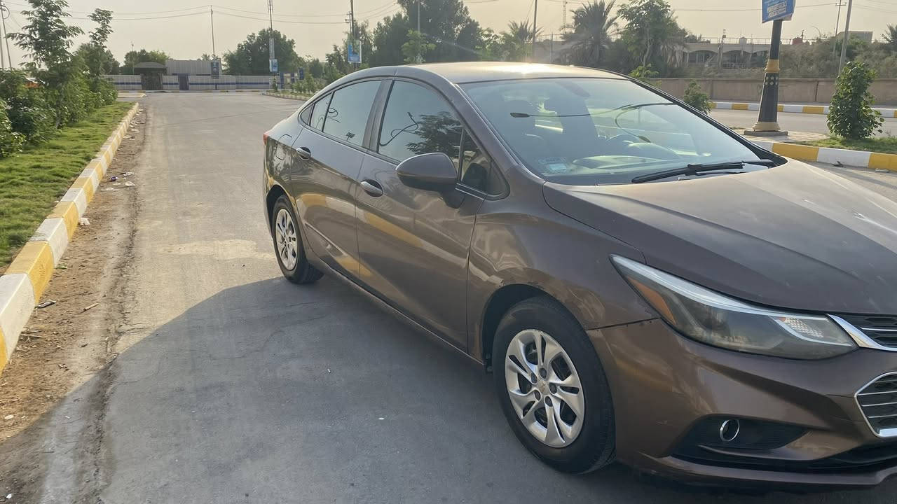 شوفرلية كروز 2019
سنويه بأسمي تحويل ثاني يوم 
وارد امريكي ضربتها جاملغ ايمن وبنيد بدون تبديل 
ايرباك ستيرن فقط  
ماشيه 100 الف 
محرك وكير وحداديه بلاد شركه 
مكان السياره الناصريه حي اور 
سعرها 88 وبيها مجال 
***********
