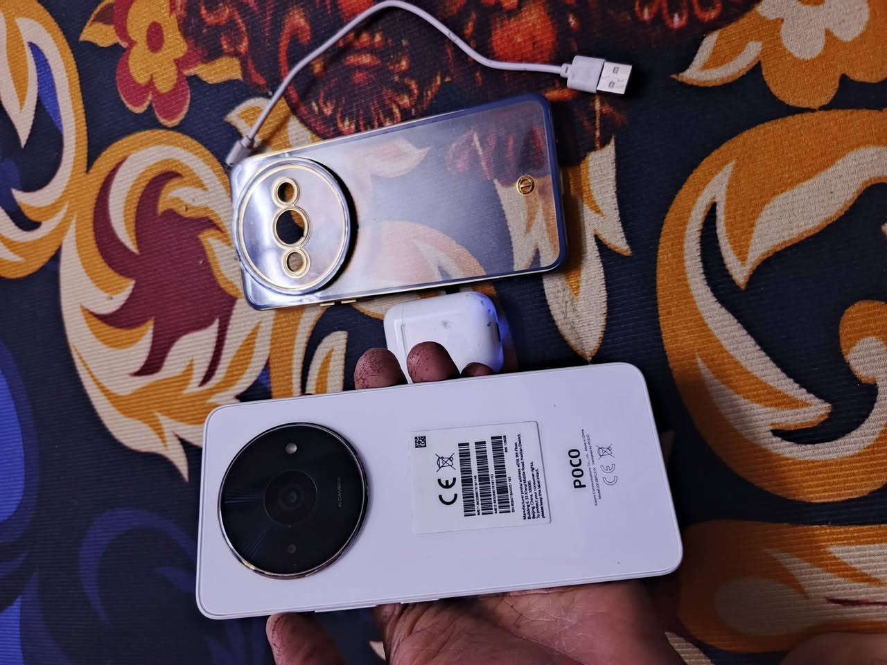 بوكو c61
ذاكرة ١٢٨ جهاز جديد كلش مثل مموضح بالصور اي شخط مابي كله جديد ومكفول نت شحن اتصال تكنيك كله مكفول 
ملحقاته ايربود كوبي ولاصق شاشه وحافظه
للبيع السعر٨٥ الف بي مجال قليل للشراي
المكان حي الاعلام شارع المركز
***********
