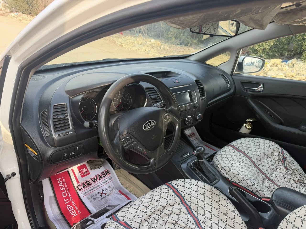 فورتي ١٦  حداديه ٧٠٪؜ كير ومحرك شرط تخم تاير جديد اشايربالمري ماشيه ١٢٧  تحويل ثاني يوم دواخل نظيفة السعر ١١٠ وبيها مجال مكان السيارة السماوه للاستفسار ***********
