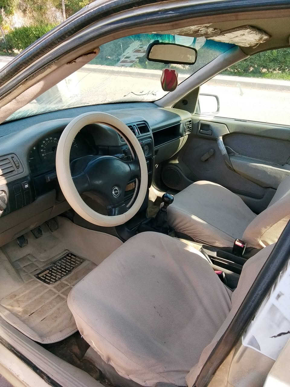 اوبل فيكترا كركوك مشروع وطني محرك 16 قايش عريض للبيع في كركوك طريق بغداد*********** سعر 39 وبي مجال
