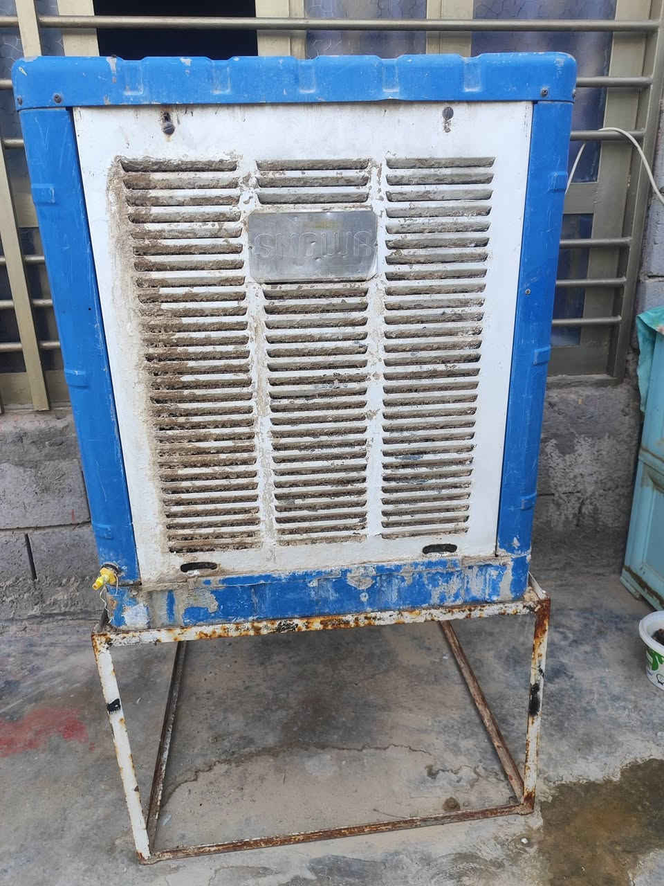 مبرده نضيفه حجم 2.5 سرعه وحده السعر 75
شاشه حجم 43 بوصه السعر 110
تابر اوبل فكتره +ويل للبيع ب45
للتواصل على الرقم ***********
