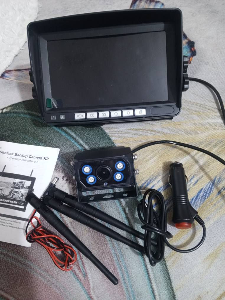 🚗 كاميرا رجوع خلفية لاسلكية مع شاشة 7 إنج — جديدة 🔥
تسهل عليك الرجوع والاصطفاف بكل أمان 👌
✅ شاشة وسط واضحة
✅ اتصال لاسلكي بدون تعقيد بالأسلاك
✅ رؤية ليلية قوية
✅ زاوية تصوير واسعة
✅ مناسبة لجميع السيارات
📦 كامل الملحقات موجودة وجديدة
💰 السعر:70الف
📩 للحجز والاستفسار مراسلتنا خاص كربلاء, العراق


**إذا كنت صاحب هذا الإعلان وتريد حذفه لأي سبب، رجاءا أرسل رسالة إلى الدعم الفني**