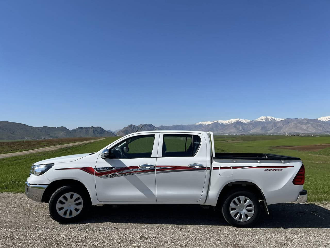 تۆیۆتا هایلۆکس ٢٠٢٥ جیهانی دەرەجە یەک پارچە ڕەشە لە سەر ساغی بۆدی بیلادە نوکتەی پێوە نییە  ٢٧ هەزار رۆیشتووە هەموو گیانی بیلاد دەسکاری هیچی نەکراوە 
نرخی ٢٣٤ کەمێک مەجال 
شوێن قەڵادزێ 
***********
