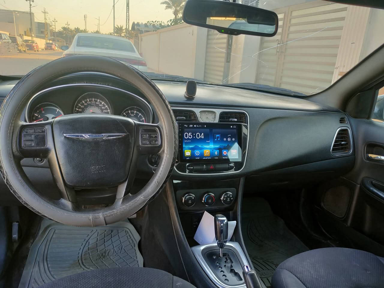 سي 200 للبيع موديل 13 السيارة محرك جديد قبل شهر بدلته فلتر دهن كير اصلي  قبل فتره بدلته  منظومة تبريد كاملة جديده مابيه اي نقص حادثة جاملغات امامية وبنيد
وضربه بالعراق رجعت علية سيارة شخطته صار صبغ جاملغ خلفي جهة السايق وشويه باب خلفي السيارة ماناقصه  اي شي كله على ايدي حدادية كهربائيات كير مكينه    السعر 75 ورقه وبيه مجال  ***********
