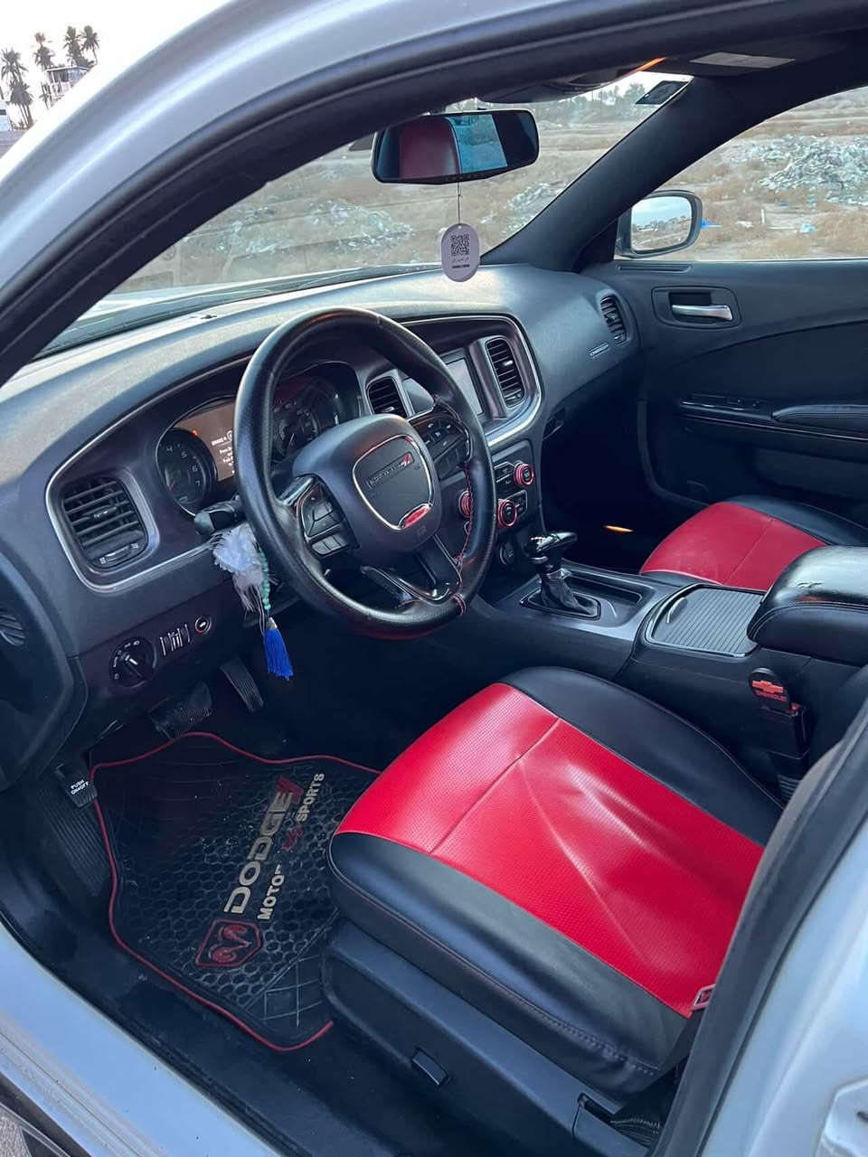 السلام عليكم حبايب جارجر بلاك توب 2018 مكينة
3600 حادثها مخدرات جاملغ خلفي بيها قطعة وحده صبغ فقط وتبديل باب الخلفي اصلي بدون ايرباك السيارة هواي مصروف عليها وشرط اقوه 3600 بالشارع الاضافات العليها دبات
+ تفريغ + داون بايب + بوب كورن + برمجة ايكل سيفتي + كت كامل سوادات + لد مازدات متغير كل الالوان دعامية srt + منظومة زينون + عليها نانو سيراميك وادامة للمحرك وتخم تاير جديد كير مكينة صدر كله مكفول كلشي لوز ووكالة وماعرف اذا نسيت شي مذكرته هواي عليها اضافات المهم ماطول عليكم السعر205 وبيها مجال 
***********بأسمي تحويل ثاني يوم
