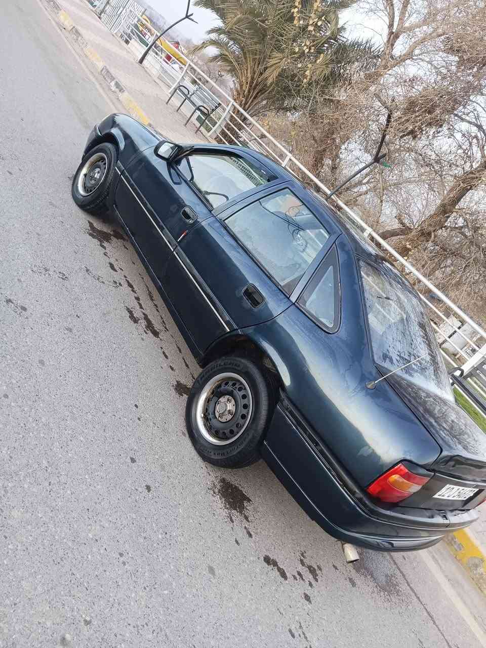 السلام عليكم
سيارة اوبل فكترا حجم ٢٠ موديل ٩٢ سنوية عظم لغاية ٢٠٣٠ باسمي وكالة او تحويل محرك شرط كير شرط طخم امامي وخلفي جديد طخم تاير جديد وايرَمنية كلها شغالة   قفل مركزي دوشمة جديدةالسيارة فقط مصبوغة عام جمالية مشرحة تكم أمامية فقط مكان السيارة موصل حمام العليل السعر ٣٥ وبيها مجال ***********
***********
