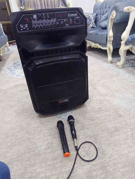 سلام عليكم ديجي كبير للبيع نوعية comet شغال لمدة اسبوع بعده جديد + وياه مايكات 2 واحد واير و الثاني بلوتوث 
السعر 150 
للتواصل *********** او مراسلة الصفحه
