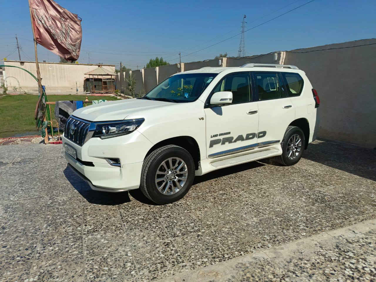 السلام عليكم للبيع تويوتا ابرادو خليجي مكفولة كفالة عامه ماشيه49 اربيل بسمي فول مواصفات عده الفتحه فقط سياره جديده بيع او مراوس بسيارة اقل سعر مكاني بغداد السعر 410 اتصال *********** موديل 2021 كل المواصفات بيهه عده الفتحه
