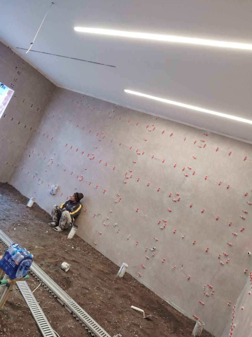 خلفا سراميك وبراسلين ومرمر شغل درجة أوله واسعار تنسب الجميع وستلام مهندسين ***********
