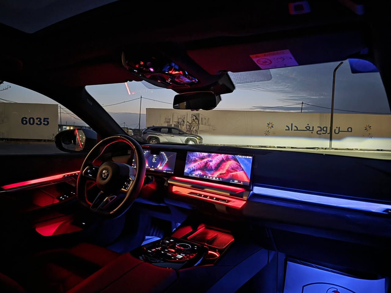 السلام عليكم ورحمة الله وبركاتة
BMW 520I M Package 2025
الرقم : بغداد خصوصي مميز
الوارد : خليجي وكالة العروش 
المسافة المقطوعة : 24،300 الف كيلو متر قابل للزيادة
المواصفات : كامرات و رادارت و حساسات 360 درجة ، كشنات جلد احمر كهرباء مع تدفئة مع خزن ميموري ، اضائة داخلية كرستال ، اضائة خارجية LED و متحركة مع المقود ، 5 بردات ، تبريد قطعتين ، بصمتين و كارت و تطبيق BMW ، اوتو ستارت استوب ، مناع اصطام أمامي و خلفي ، صندق كهرباء مع فتح بالقدم ، هيد اب دسبلي ( داتا شو )
التفاصيل : سيرفيس السيارة كامل بوكالة العروش و سيارة تحت الضمان و ما مغلفة PPF 
الرقم للتواصل واتساب فقط ***********
