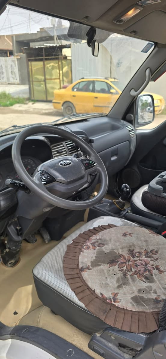 سلام عليكم 
اخوان مكلف بالنشر لحد يعلق او يدز خاص 
اي استفسار اتصل على صاحب السيارة
وهذا رقمه *********** حسام

للبيع كيا حمل موديل 2020
بالسعر 127 $
وبيها بس هاي الطخة من جهة السايق 
والباقي كدامكم واضح
والسيارة جاهزة من كلشي
مكان السيارة بغداد ناحية الوحدة قرب بسماية
