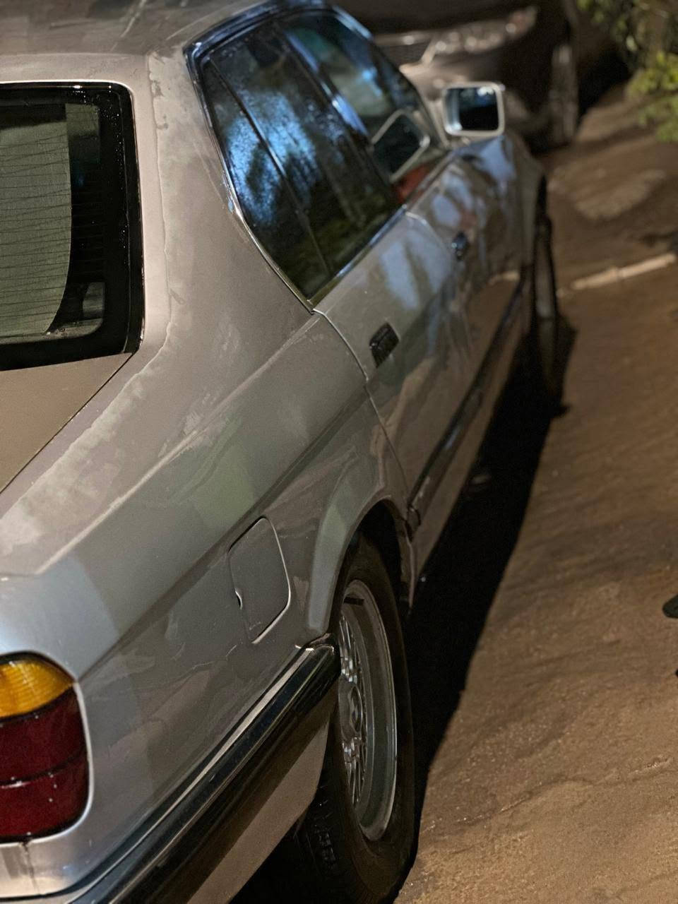 السلام عليكم BMW موديل 91
السيارة جاهزة ما بيها نقص 
تبريد تخم تأير جديد
حداديه جديده شويه بيها جراد
السعر 42 وبيها مجال بيع مستعجل السيارة بأسمي
مكاني حلة
***********
