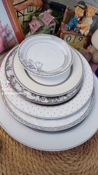 منسف ٢٧سم • صحون تقديم ٢٣سم • مطعم فضة