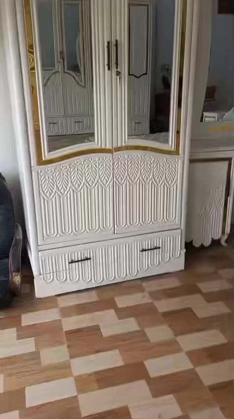 غرفه نوم صاج حطاطه جديده
مكانه خمسه كيلو 
للاستفسار خاص


**إذا كنت صاحب هذا الإعلان وتريد حذفه لأي سبب، رجاءا أرسل رسالة إلى الدعم الفني**