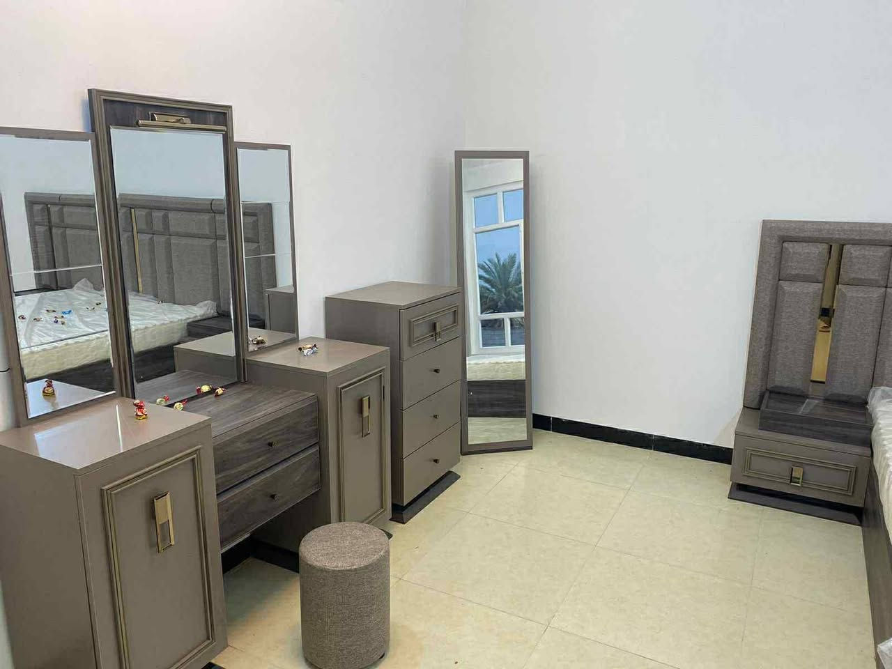 غرفة نوم للبيع 10قطع مكان محاويل بعدها جديدة سعر 900قفل ملاحظه اني مندوبة شعندك غرفة  نوم للبيع او غراض منزلية دزلي خاص ابيعهن الك بعمولة بسيطة بعد البيع أخذ


**إذا كنت صاحب هذا الإعلان وتريد حذفه لأي سبب، رجاءا أرسل رسالة إلى الدعم الفني**