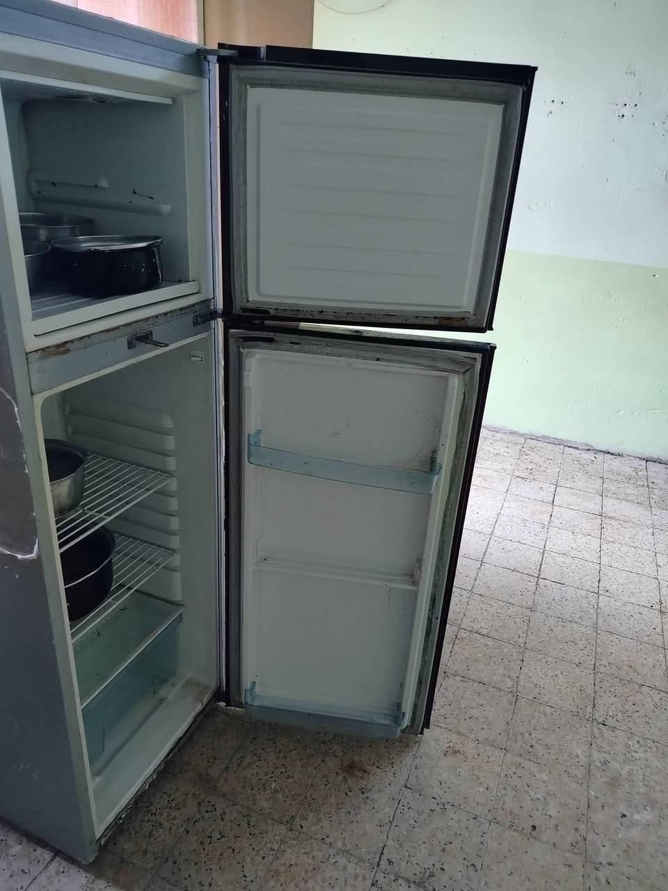 ثلاجه رويال مطار ماليزي شرطه شغل للبيع مكان الثلاجه حمام العليل السعر 150 وبيها مجال اخر جديد يعني جديده جديده


**إذا كنت صاحب هذا الإعلان وتريد حذفه لأي سبب، رجاءا أرسل رسالة إلى الدعم الفني**