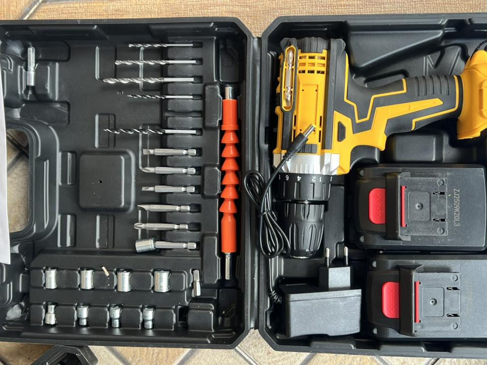 درێلی شەحن
دو پاتری لەگەڵە 
٢٤پارچەیە لوقم و بەرینەو دەمی درێل 
نرخی خوار جوملە 
*********** ڤایبەر وەتس ئـەپ
