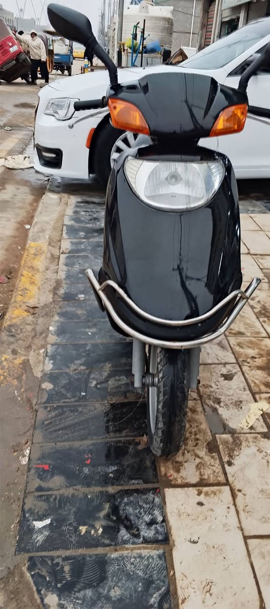 السلام عليكم سبيسي ماليزي نضيفه مكينه اكسل كفاله دراجه نضيفه كلش واحله من لصوره كلشي ما عوزه نقصه شغلات ما تجاوز ل10 الف سعر 450 وبيه مجال مكان كوت الجديده ***********
