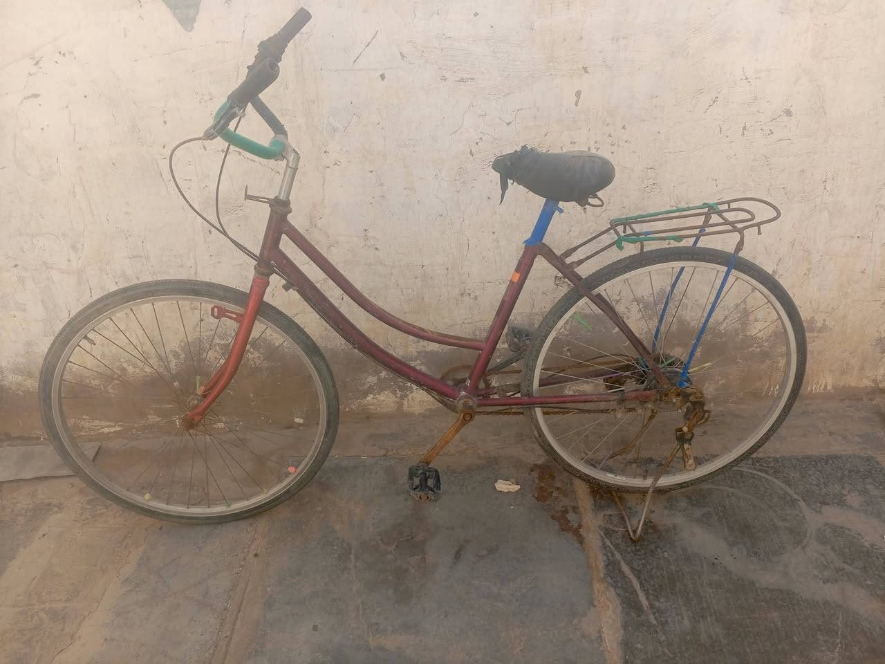 بايسكل للبيع سعر 25 الف مكاني بغداد الباوية الشراي يخابر رقمي ***********
