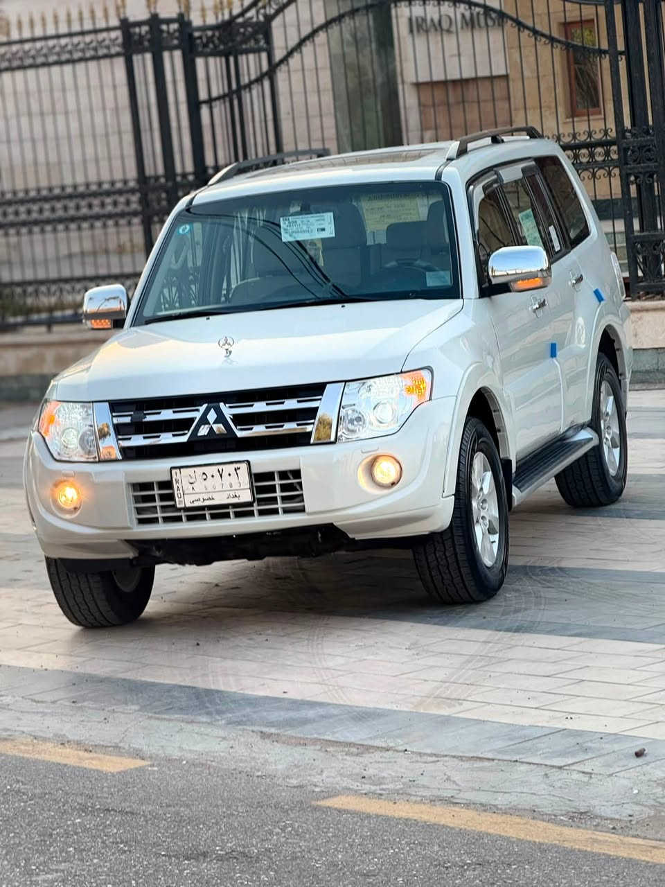 باجيرو 2013  حبتور فول مواصفات لون ابيض صدفي حجم المحرك 3500 رقم  بغداد مشروع واطني بدون حادث  سيارة  مكفوله كفاله عامه سياره كلين عله واضع الشركه معروفه خليجي السياره جديده مال جناي فورويل نضام دفلوك كشنات كهربائي اشارة بل مري شفط تحكم ستيرن شاشه اندرويد شاشات خلفيه  اصليه فتحه تبريد ثلاث قطع حساسات خلفيه زاد ثلاجه تخم تاير كير مكينه حداديه خير من الله سياره جديده لوك محرك 6السعر149  اتصل وبيك خيروتدل ***********مكان السياره بغداد الكرخ
