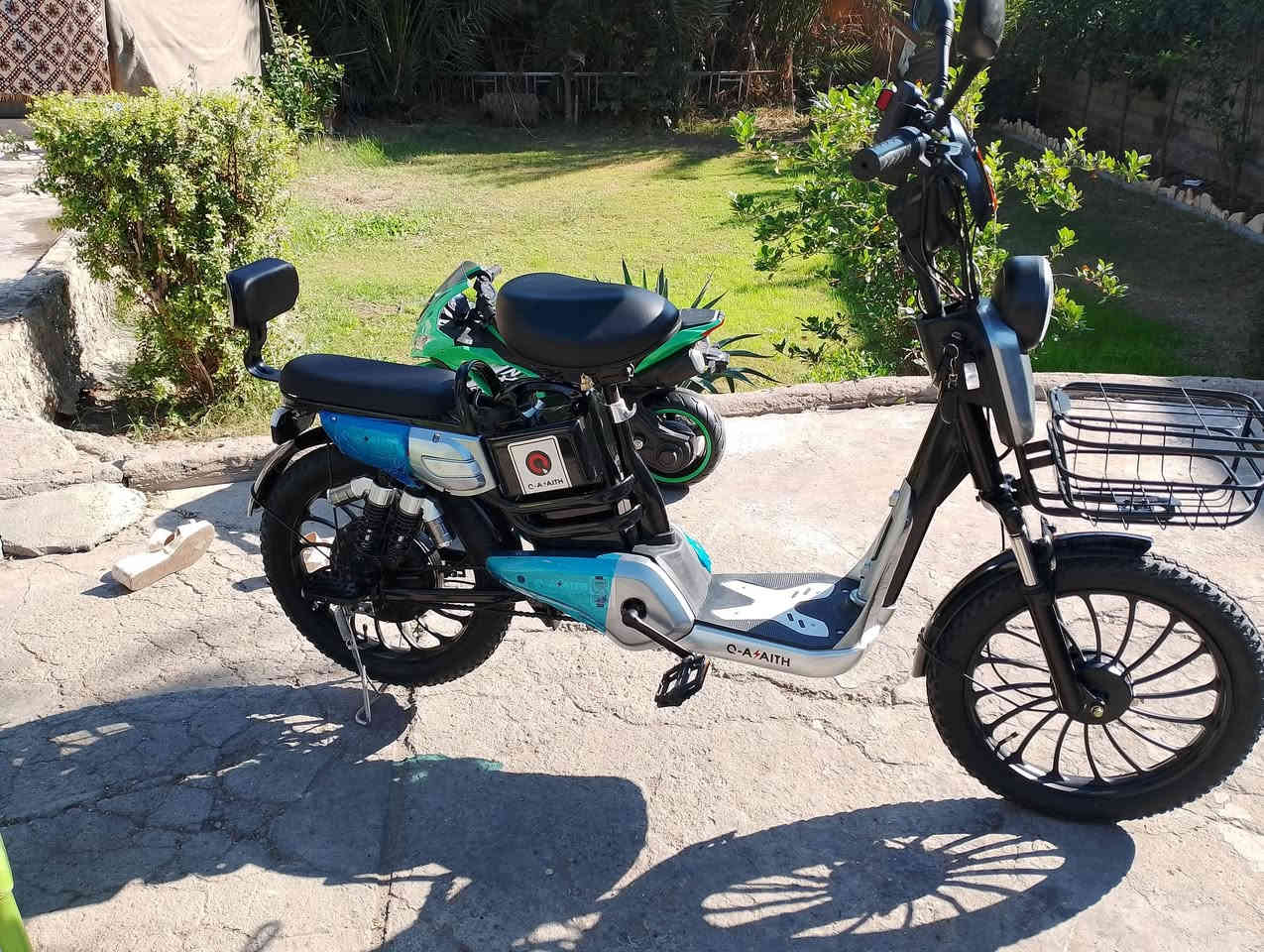 سلام عليكم دراجه كهربائيّة شحن
للبيع السعر 500 وبيهه مجال 
خاص مفتوح 
حله ناحية النيل 
***********
