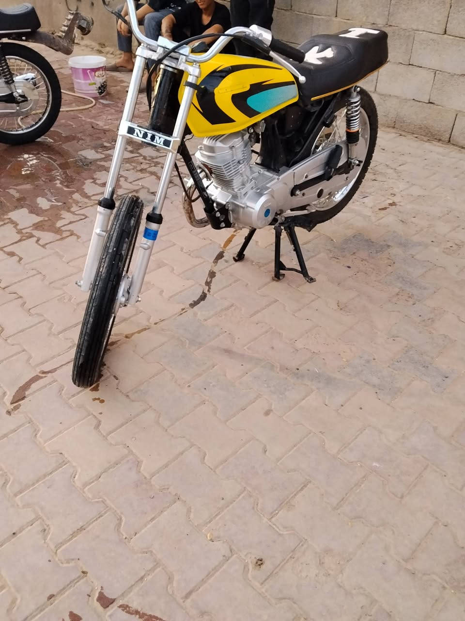 دراجه للبيع مكفوله شاصي ومكينه كفاله عامه 650وبيهه مجال حك الجيه


**إذا كنت صاحب هذا الإعلان وتريد حذفه لأي سبب، رجاءا أرسل رسالة إلى الدعم الفني**
