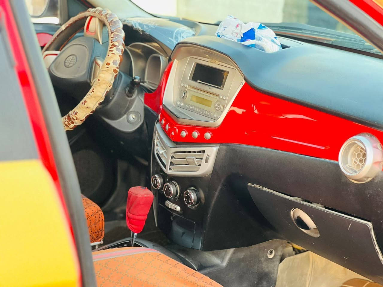 سلام عليكم
سياره فاو مديل 2015
مكفوله من الضربه والتبديل 
رقم دولي مصفره هيئه وغرامات
السعر 37 بيه مجال
رقم الهاتف
***********
