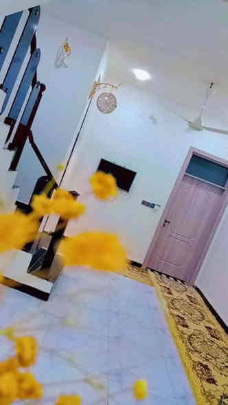 بيت للبيع

 سند ٢٥ مساحه (١٠٠م )
يحتوي على //غرفه وصاله واستقبال ومطبخ 
                   وصحيات داخليه وخارجيه ومناور عدد٢
بناء البيت  طابوك وكونكريت درجى اولى اساس وسقف 
بناء حديث سنه ٢٤ 

عنوانه //التقيه الثالثه مجاور مجمع الروان السكني 
للاستفسار// خاص 
او الاتصال مراجعه مكتب العاصمة العنوان ام الخيل ساحه الاحتفالات قرب البلديه الواتساب ***********هو اتصال رجاء***********
