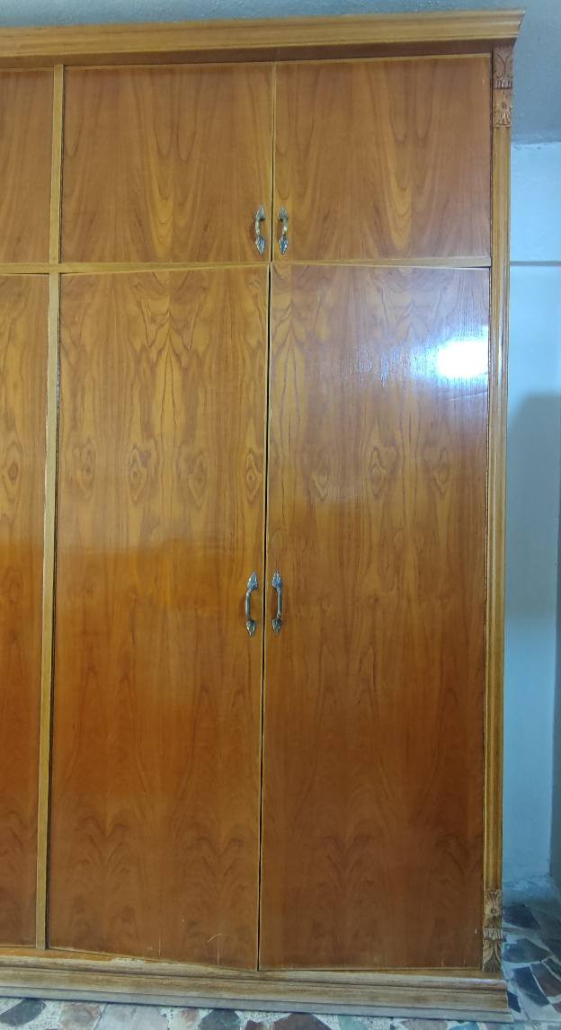 غرفة نوم ملكيه للبيع الغرفه صاج اصلي داخل وخارج بحاله ممتازه للبيع صاج اصلي شغل تكمة وثقيل كلفتنا أربعة ملايين ونصف ، السعر ما نختلف عليه ان شاء الله ، ننتظر المشتري اللي يقدرها ويقيمها بعد ما يشوفها 
المكان بغداد البنوك بغداد, العراق


**إذا كنت صاحب هذا الإعلان وتريد حذفه لأي سبب، رجاءا أرسل رسالة إلى الدعم الفني**