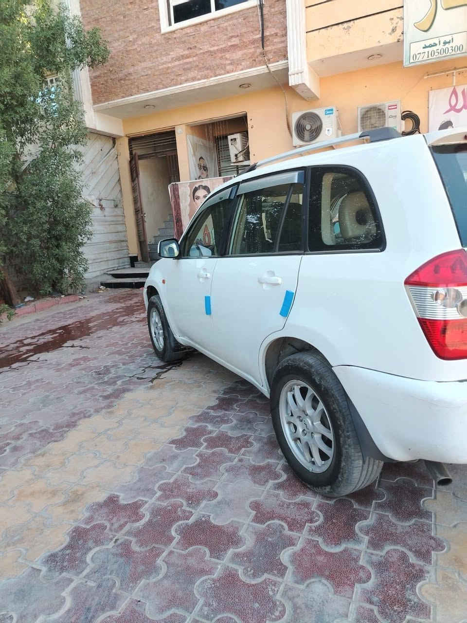 السلام عليكم للبيع تيكو موديل ٢٠١٢ رقم بغداد انكليزي كير ميكانيكي مكينه ٢٠٠٠ سياره مكفوله من الصبغ والضربه جاهزه مابيه اي نقص مواصفات فتحه تحكم ستيرن تدفئه بالكشنات شاشه اندرويد مكان السياره سريع حي العامل مجاور مسبح الرافدين السعر ٥٥ تلفون ***********
