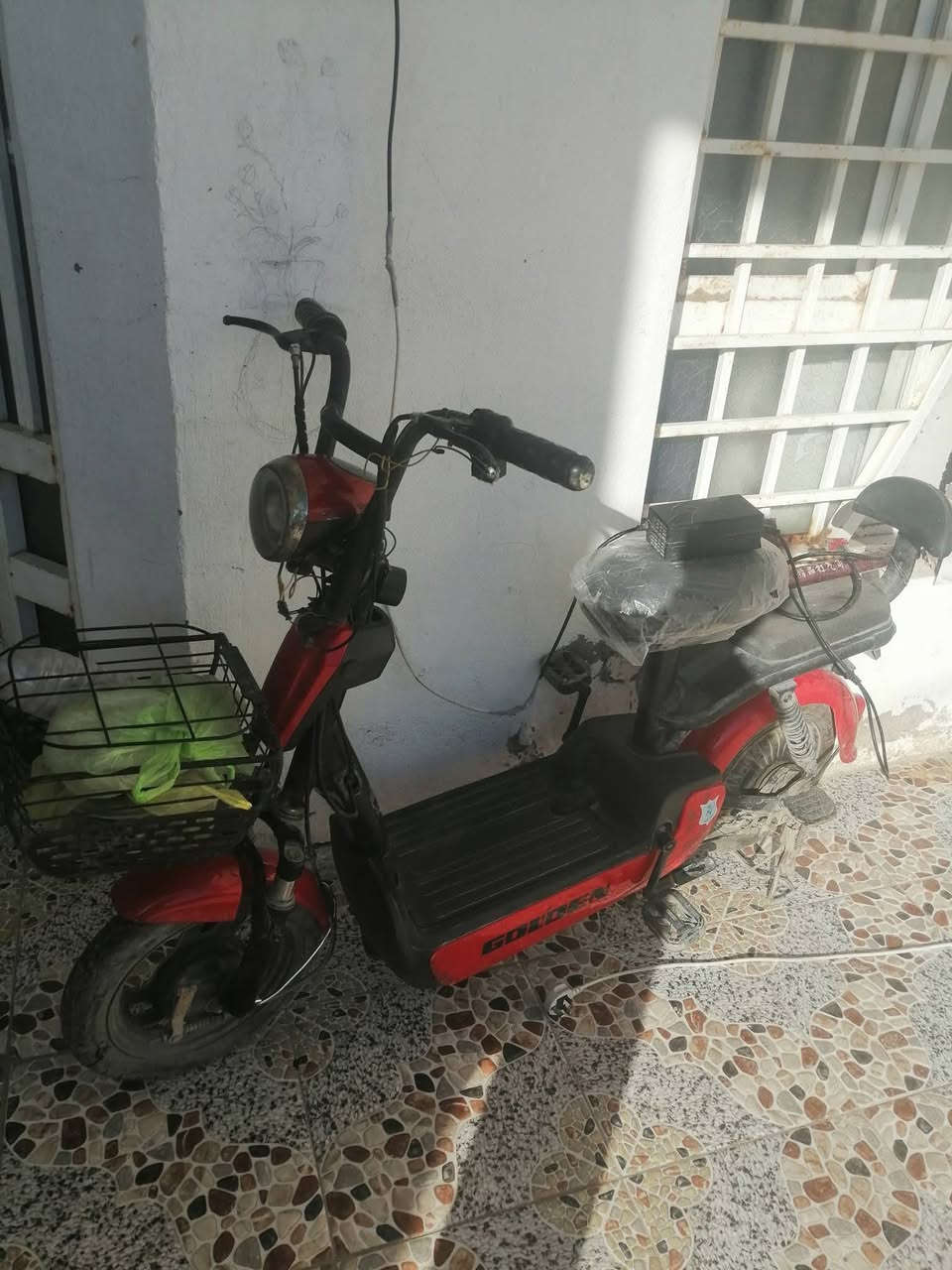 دراجه شحن للبيع حجم 14 لون اسود واحمر     التايرات جوبلس اربع بطاريات كلشي شغال هورن لايت زون ناصي عالي  بايدرات وزنجيل الدراجه نضيفه المكان كربلاء طويريج السعر 225قفل التواصل خاص


**إذا كنت صاحب هذا الإعلان وتريد حذفه لأي سبب، رجاءا أرسل رسالة إلى الدعم الفني**