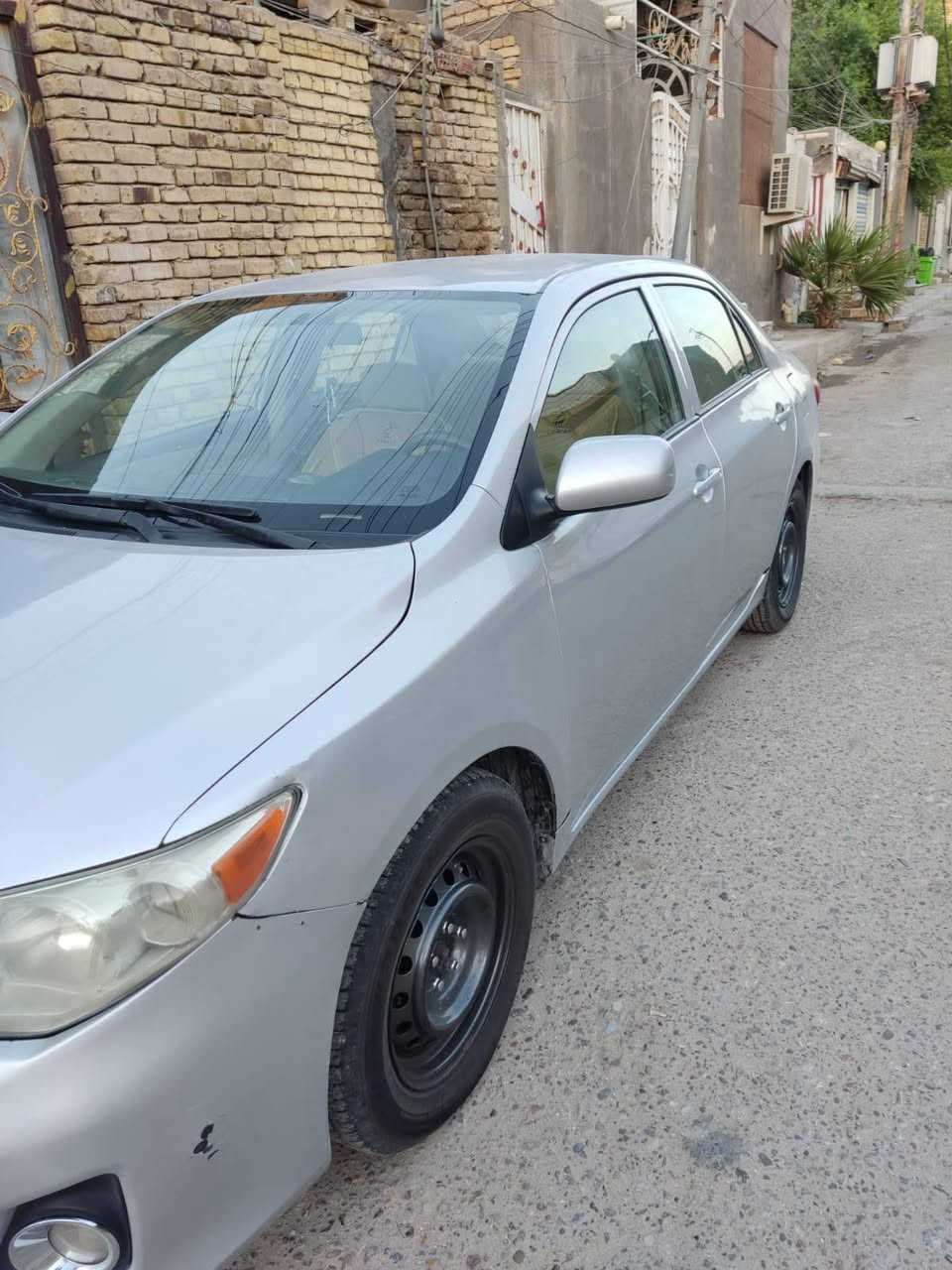 السلام عليكم 
كرولا 2012 خليجي للبيع مكينه 2000 
بيه 3 قطع تبديل +مصبوغه عام جماليه 
مكفوله من العيب الشرعي والگلبة والتجيه والكص
سيارة جهازه مجهزه حدادية تخم تاير 
رقم انكليزي هستوني شاده سنويه لل 29
مداور ثاني يوم
سعرها 93 وبيه مجال بسيط
للاستفسار  ***********
او ***********
