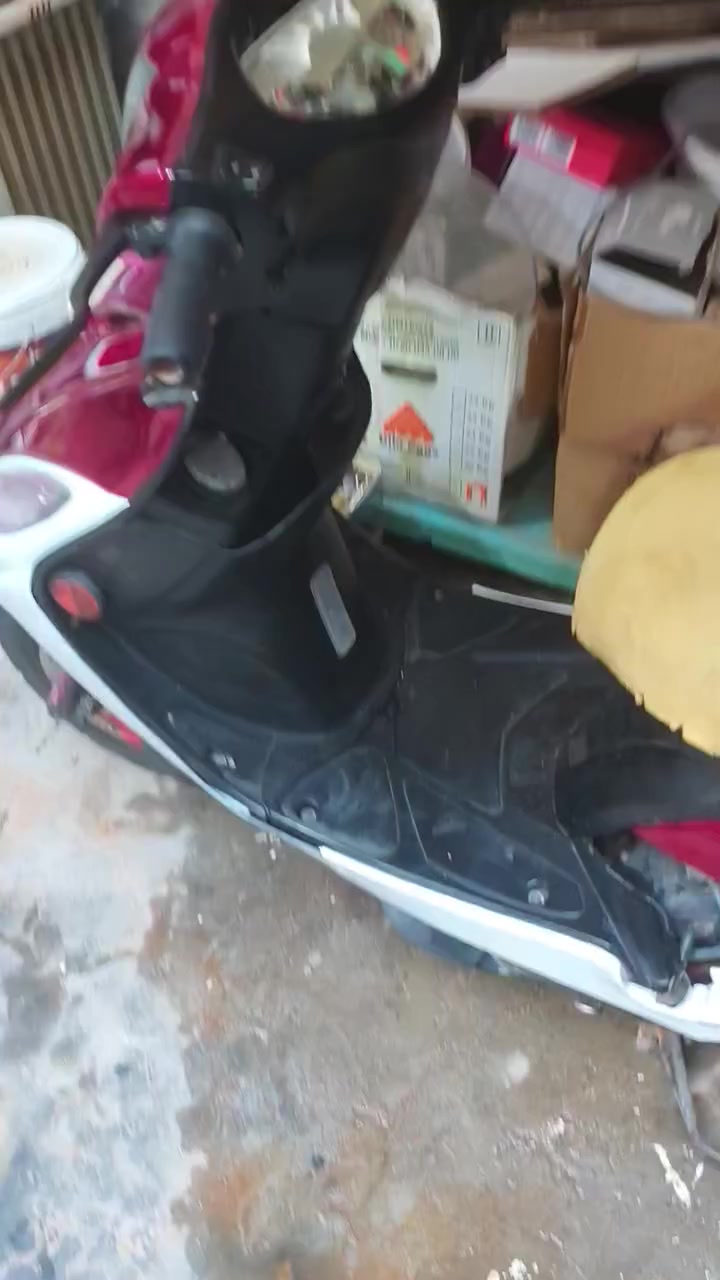 السلام عليكم دراجه كامكو جي فور مكينه نكرت سلف مكينه تخبل وناعمه كفرات جديده تايرات جدد كابريتر جديده شوته جديده كله جديد ما عايزه ولا شي مكاني نجف رقمي *********** سعره 325 وبيه مجال للطيبين
