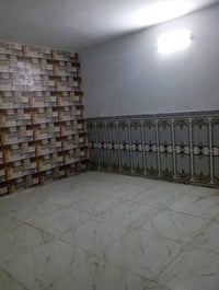 بيت ١٠٠م • غرفتين • حي العسكري