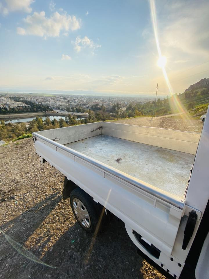 كیا بار ده‌بل قه‌مه‌ره‌ بڕاوه‌
 مۆدیل ٢٠٠٨, پێشی كامل كراوه‌ به‌ ٢٠٢٢ 
مه‌كینه‌ی ٣٠٠٠ سۆپه‌ر به‌شه‌رت
گێڕ ئۆتۆماتیك 
كوشن جلد و هیته‌ره‌ 
ئاوێنه‌ی كاره‌با
ناوبۆدی تێكراوه‌ 
شوێن بڕاوه‌كانی چاككراونه‌ته‌وه‌  به‌شه‌رت 
سه‌یاره‌كه‌ له‌ سه‌یسایه‌قه‌

ژم***********
