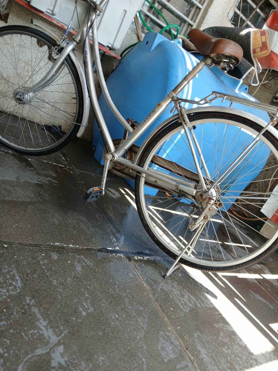🚴 للبيع دراجة قياس 26 🚴
دراجة ياباني أصلي 🇯🇵

نظيفة كلش وحالتها ممتازة

مستعملة استعمال خفيف بس

ما بيها أي عطل وجاهزة للدوس 👍

✅ قياس 26

✅ خفيفة ومريحة

✅ مناسبة للشباب والكبار

السعر مناسب والبيع للجادين فقط 🔥

📞 للاستفسار:***********
