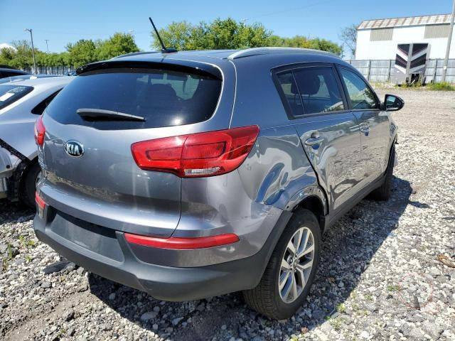 سلام عليكم سبورتج 16امريكي

السعر 110 وبيه مجال بسيط 

الرقم ***********

سياره بيه جراد لتوضيح

ابيع محرك كايم

او مراوس
