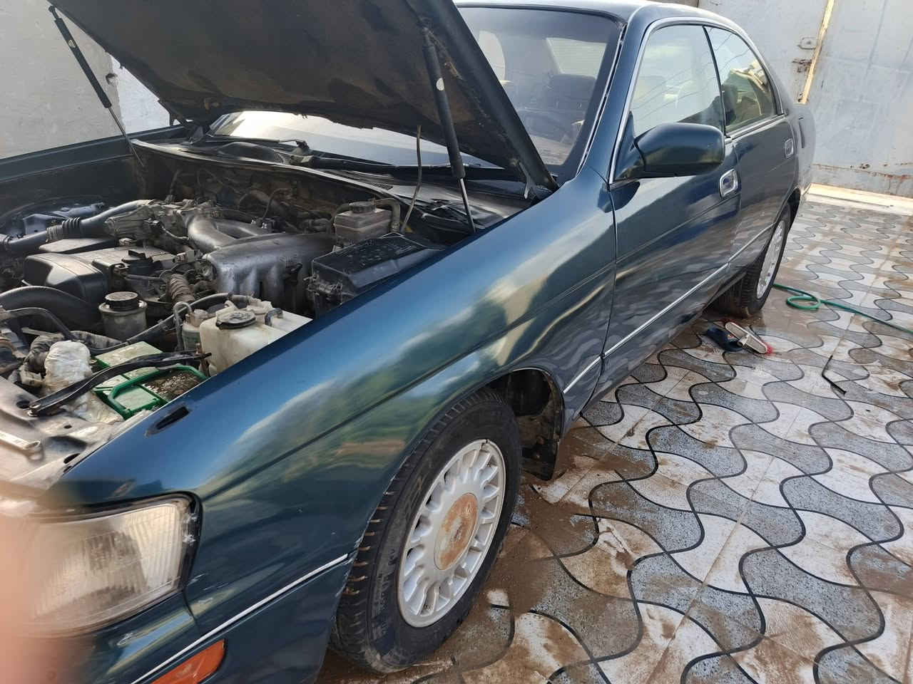 سيارة بطة موديل 92 مكينة وكير 3000 تبريد شغال تحويل ثاني سيارة باسمي رقمها نينوى ما متواجد عالفيس *********** المكان واسط الكوت السعر 40 وفيها مجال بسيط
