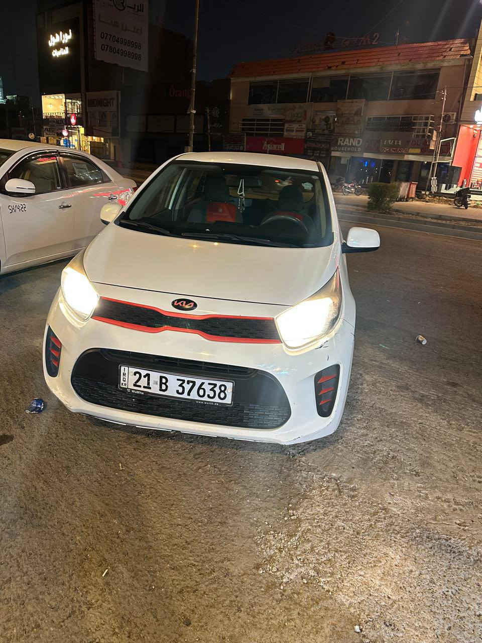 السلام عليكم كيا بيكانتو للبيع 2018 نظيفه جدا
سياره بيكانتو  سياره جديده وارد خليجي

ومكفوله من الحادث والصبغ 
مكفوله من الكير والمحرك (محرك 1400)
تخم تاير جديد 
صدر جديد 
تدفئه وتبريد ثلج 
السعر المطلوب 112$
عنوان السياره بغداد حي الجامعه 

للاستفسار *********** متواجد وأتس اب فقط
