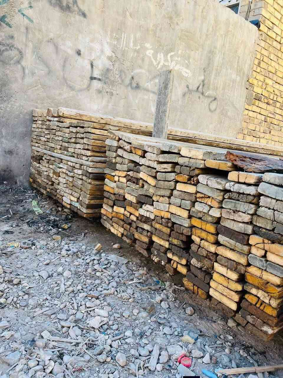 سلام عليكم قالب خشب للبيع العدد 7 مكعبات إله ربع الرقم ***********
