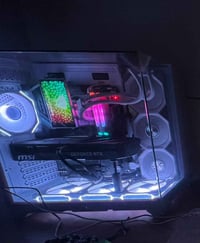 عندي تجميعة مستعملة اشهر قليلة  والضمان بعد متوفر   المعالج (CPU): AMD...