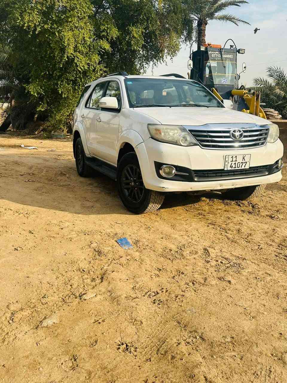 سلام عليكم فور جنال للبيع موديل 2015 كفالة عامة عدة جاملغ الخلفي جهت السكن بارد وصبغ شي بسيط سياره 6v  ستة سلندر لا صرف لا تبخير جاهزة صدر امامي جديد فيتبم كامل مع العبوة كاملة جديده باتري جديد تخم تأير سياره مرتبة رقم بغداد باسمي مكاني بغداد جسر ديالى جديد سعر 215 رقم جهاز *********** /***********
