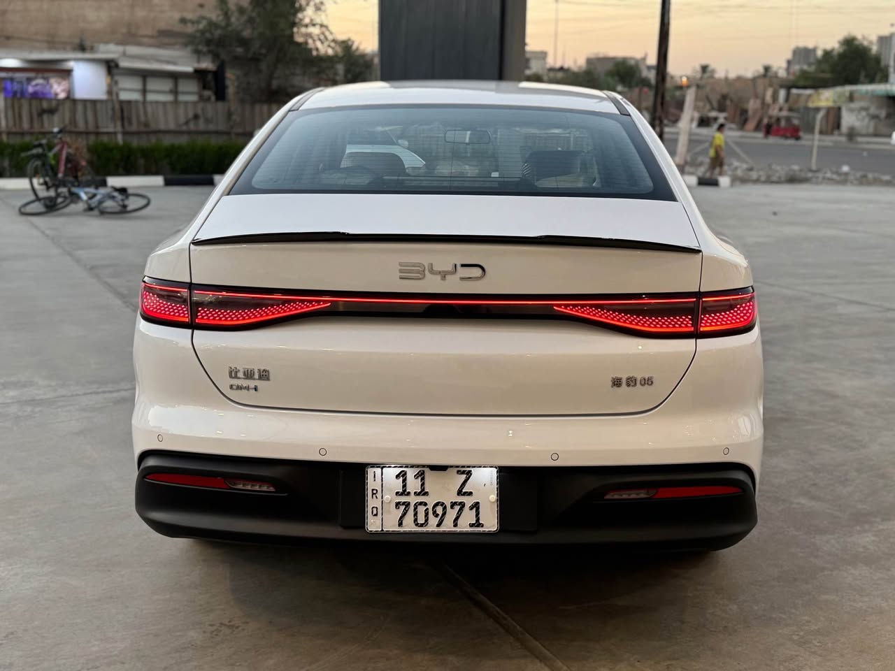 بي واي دي اخت زيرو كفاله عامه سيل فايف 
ماشيه 4 الف موصفاته معروفه 
السعر 19.350 مجال بسيط
مكاني بغداد حي الاعلام رقمي*********** بغداد, العراق
