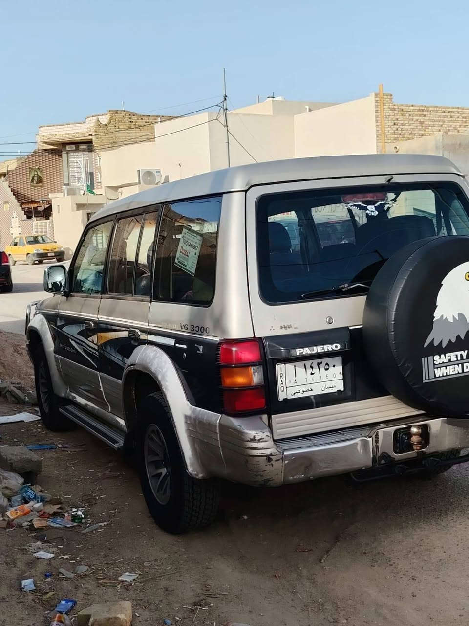 السلام عليكم باجيرو موديل 2000للبيع او مراوس حسب القناعه السياره مكفوله كفاله عامه من تبديل وصبغ تخم تاير نص عمر بيها يرادلها حداديه نص عمر المكينه وكير جدد ترايك وين ماتريد السنويه منتهيه راعيها بل العماره   السعر ٤٣ وبيها مجال الطيبين الاستفسار ***********

